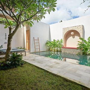 Luna Ola Villa Berawa
